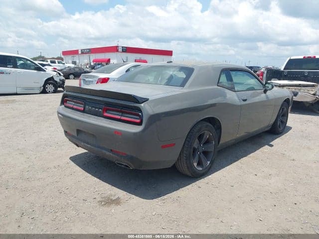2018 DODGE CHALLENGER SXT 4