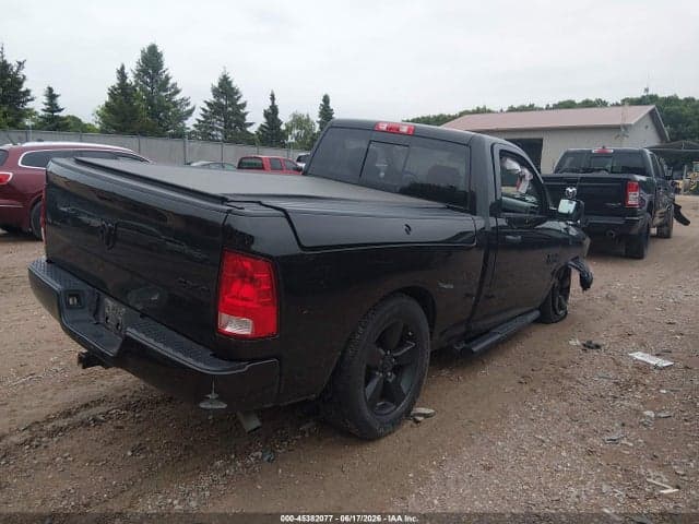 2017 RAM 1500 EXPRESS 4X4 6'4 BOX 4