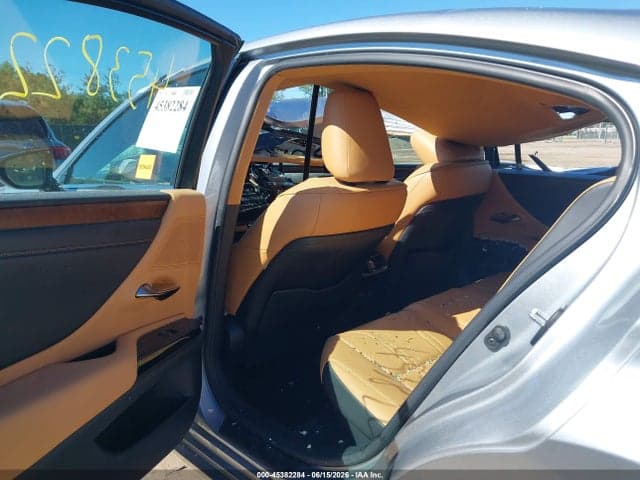 2023 LEXUS ES 300H LUXURY 8