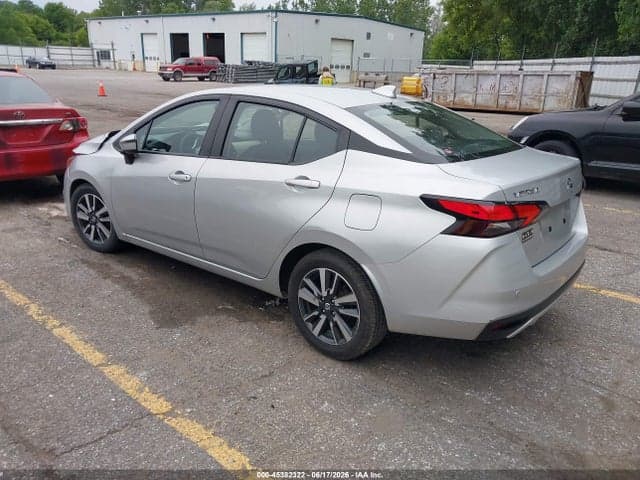 2021 NISSAN VERSA SV XTRONIC CVT 3