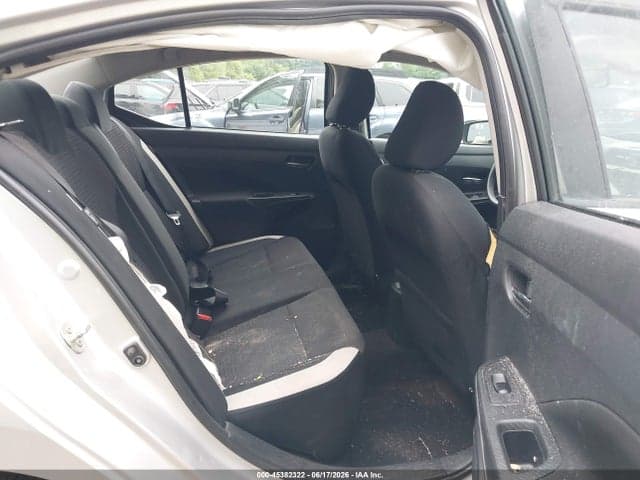 2021 NISSAN VERSA SV XTRONIC CVT 8