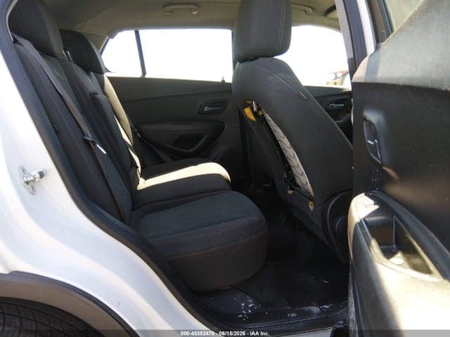 2017 CHEVROLET TRAX LS 8