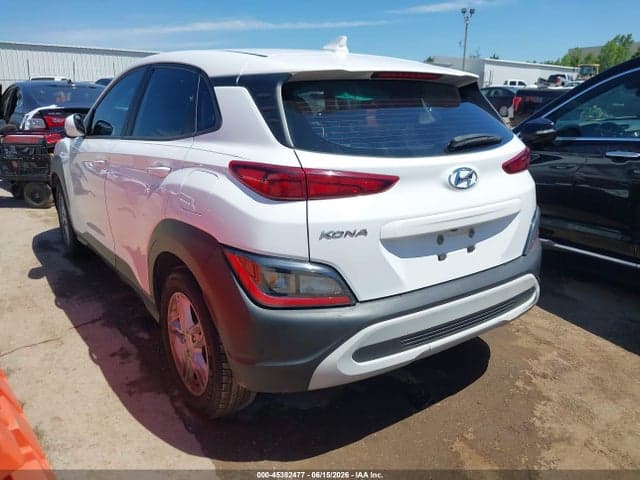 2022 HYUNDAI KONA SE 3