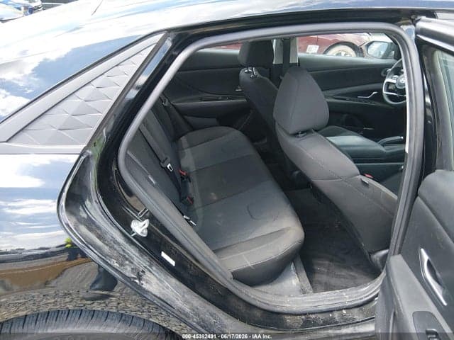 2025 HYUNDAI ELANTRA SE 8
