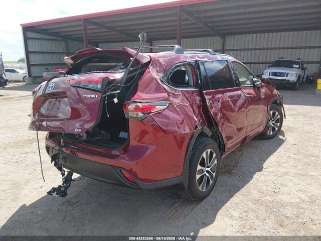 2021 TOYOTA HIGHLANDER HYBRID XLE 4