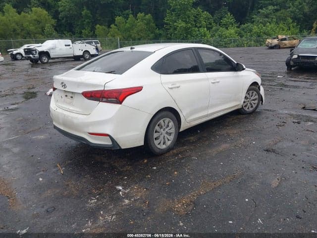 2019 HYUNDAI ACCENT SE 4