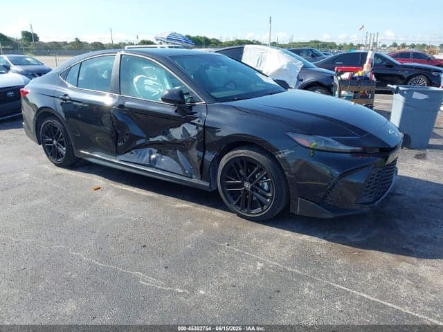 2025 TOYOTA CAMRY SE 1
