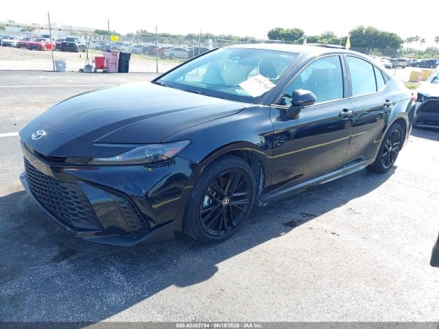 2025 TOYOTA CAMRY SE 2