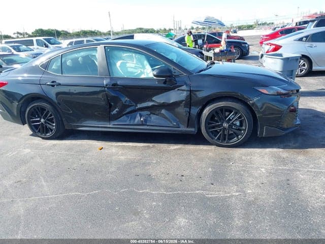 2025 TOYOTA CAMRY SE 6