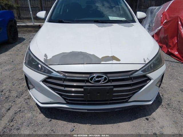 2019 HYUNDAI ELANTRA SE 18