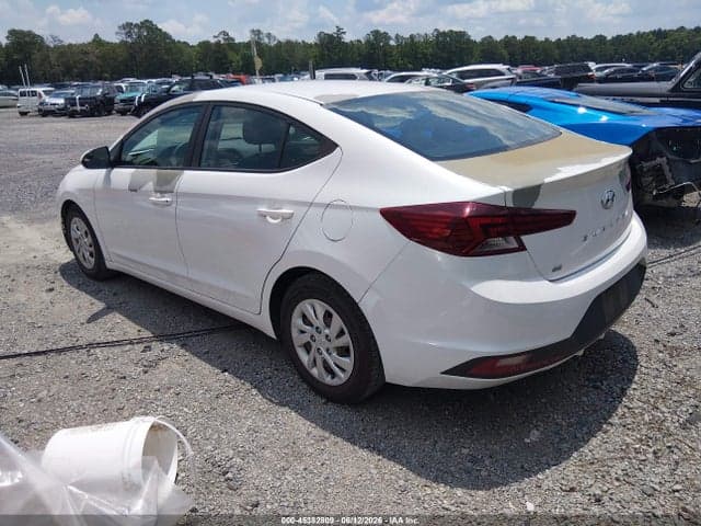 2019 HYUNDAI ELANTRA SE 3