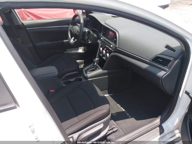 2019 HYUNDAI ELANTRA SE 5