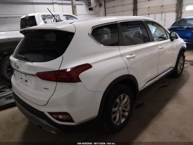 2019 HYUNDAI SANTA FE SE 4