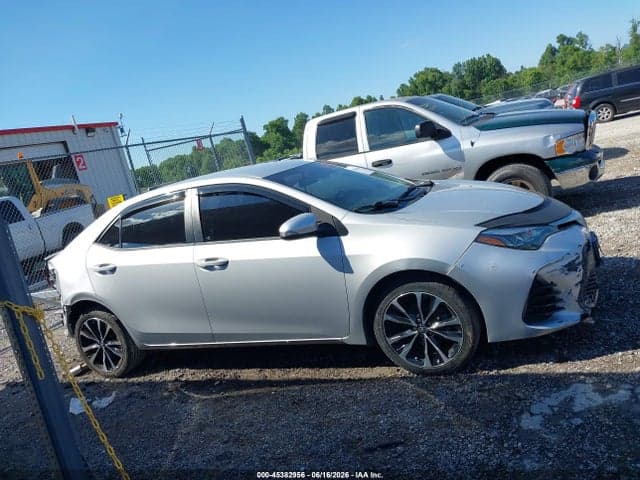 2017 TOYOTA COROLLA SE 14