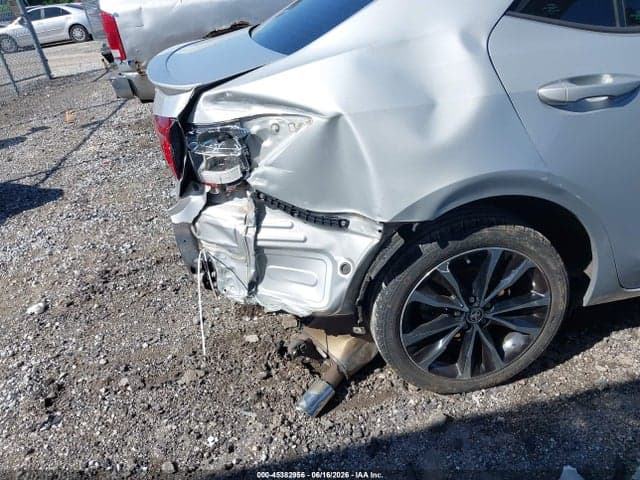 2017 TOYOTA COROLLA SE 20