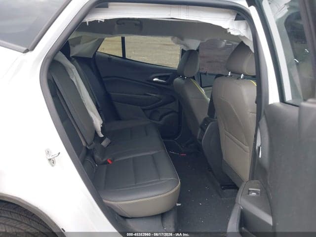 2025 CHEVROLET TRAX FWD ACTIV 8