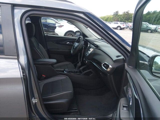 2022 CHEVROLET TRAILBLAZER AWD LT 5