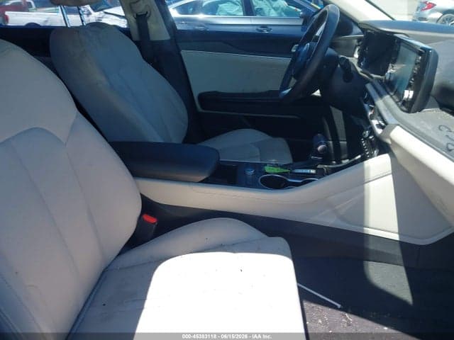 2022 KIA K5 LXS 5