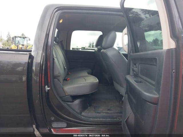 2017 RAM 3500 TRADESMAN 4X4 8' BOX 8