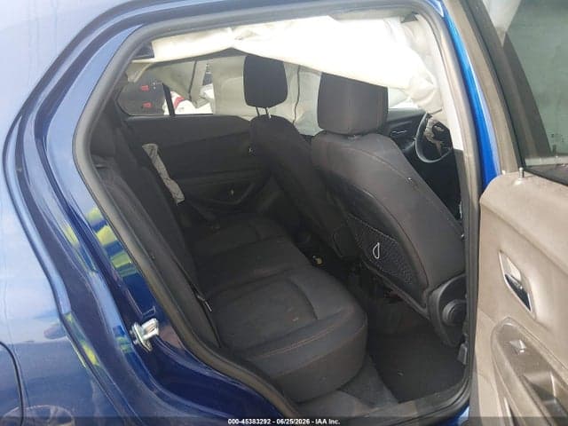 2017 CHEVROLET TRAX LT 8