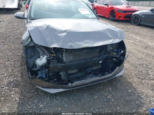 2022 HYUNDAI ELANTRA LIMITED 11