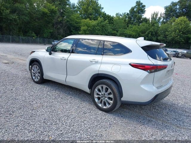 2022 TOYOTA HIGHLANDER LIMITED 3