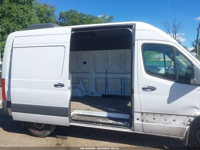 2023 MERCEDES-BENZ SPRINTER 1500 STANDARD ROOF 4-CYL GAS 8