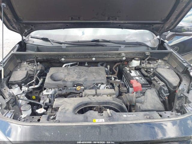 2021 TOYOTA RAV4 XLE 10