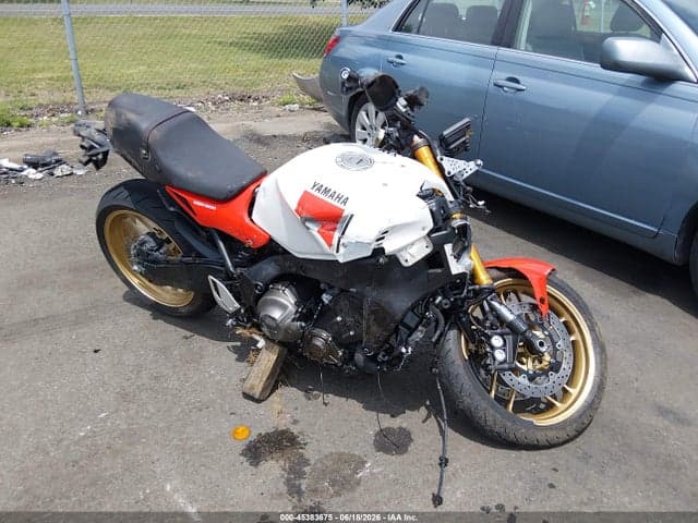 2025 YAMAHA XSR900 - 1