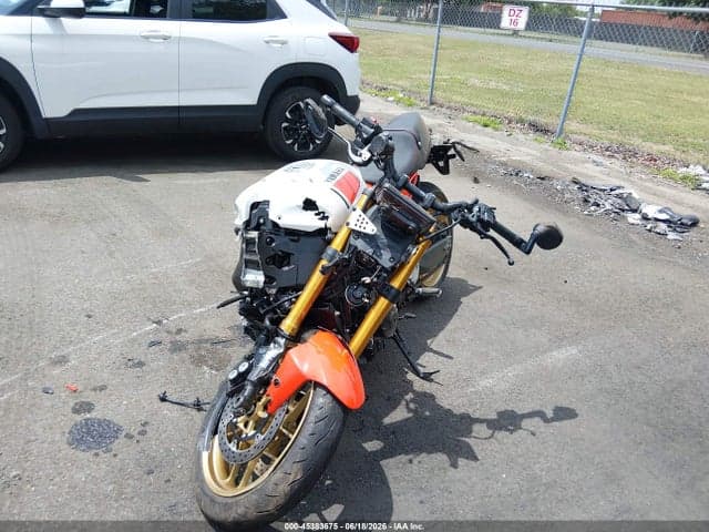 2025 YAMAHA XSR900 2
