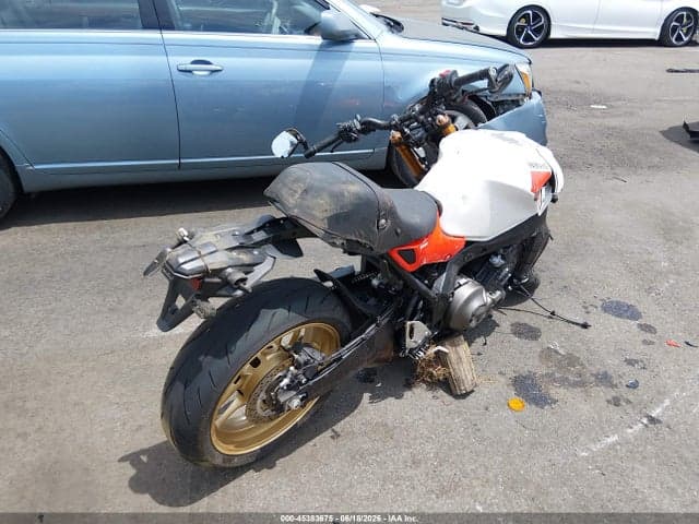 2025 YAMAHA XSR900 4