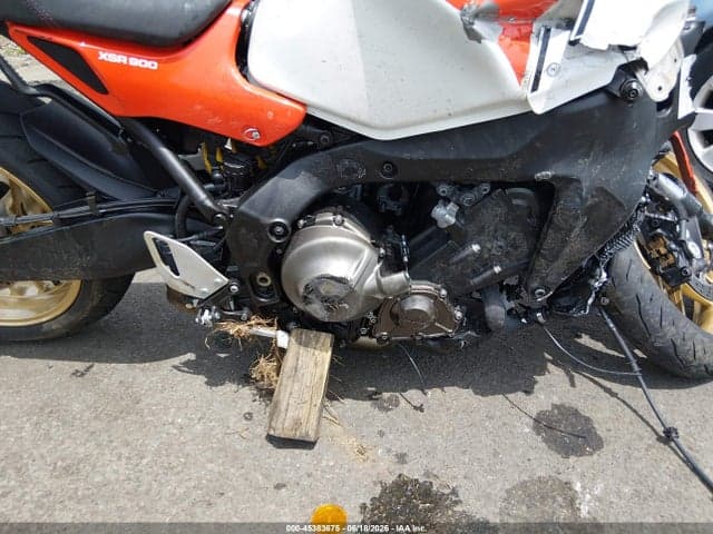 2025 YAMAHA XSR900 8