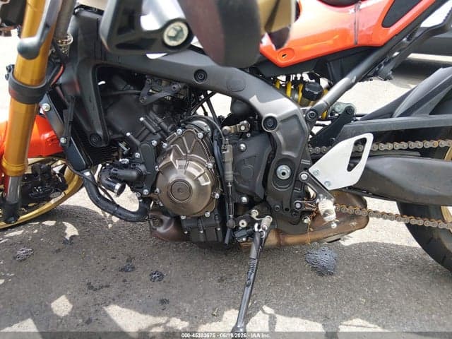 2025 YAMAHA XSR900 9