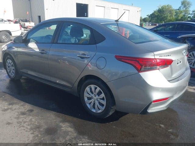 2022 HYUNDAI ACCENT SE 3