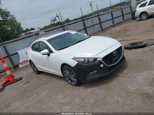 2018 MAZDA MAZDA3 TOURING 1
