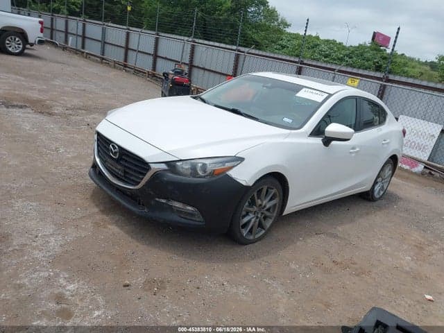 2018 MAZDA MAZDA3 TOURING 2