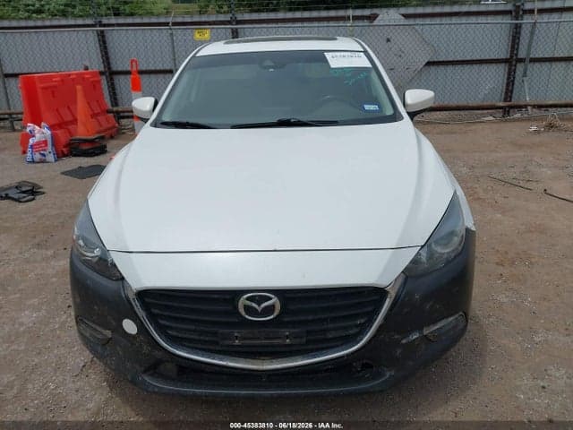 2018 MAZDA MAZDA3 TOURING 12