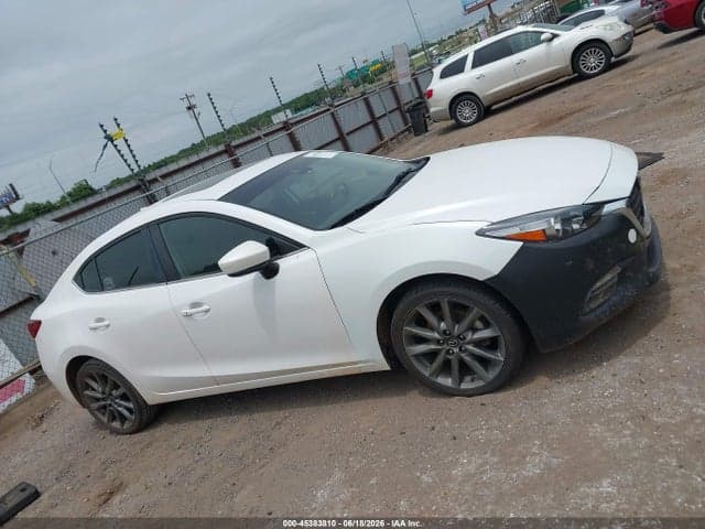 2018 MAZDA MAZDA3 TOURING 13