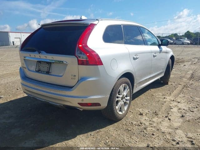 2015 VOLVO XC60 T5 4