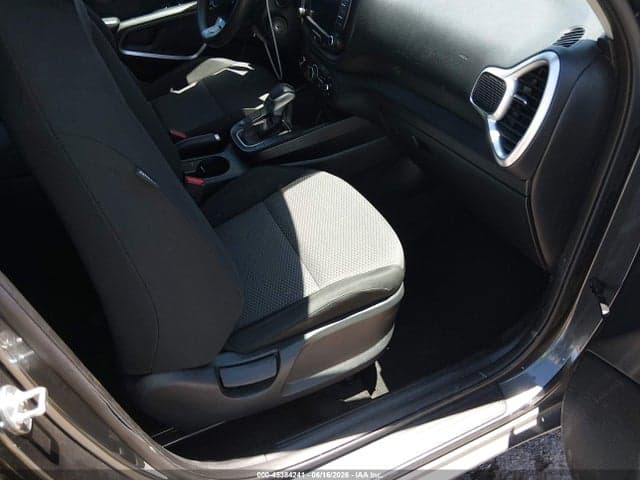 2023 KIA SOUL LX 6