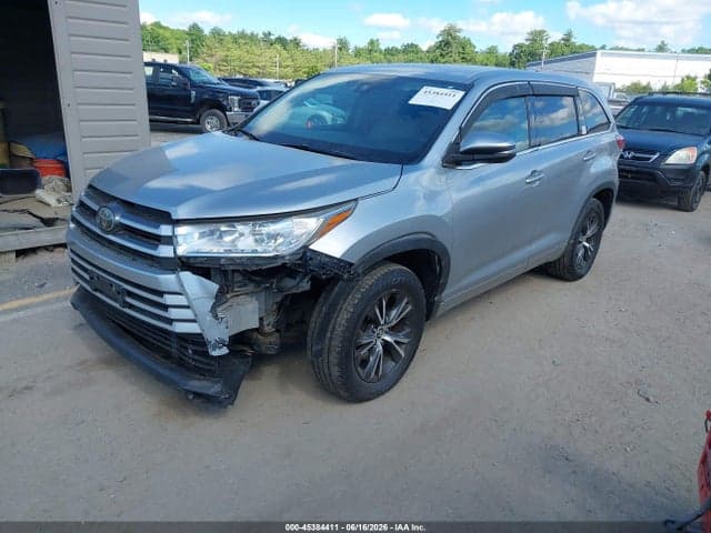2017 TOYOTA HIGHLANDER LE 2