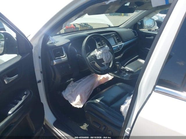 2018 TOYOTA HIGHLANDER XLE 19