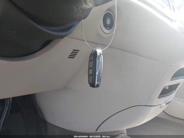 2020 CHRYSLER VOYAGER LX 11