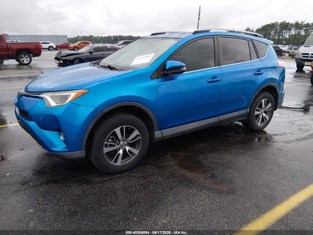 2017 TOYOTA RAV4 XLE 2