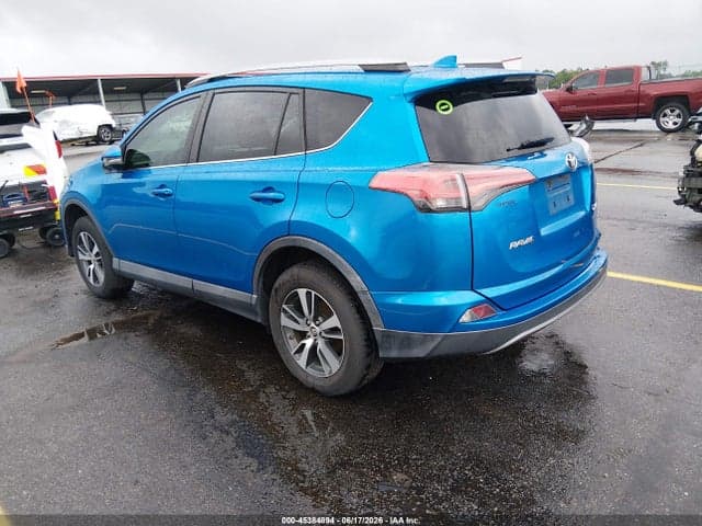 2017 TOYOTA RAV4 XLE 3