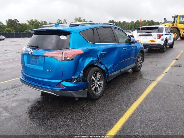 2017 TOYOTA RAV4 XLE 4