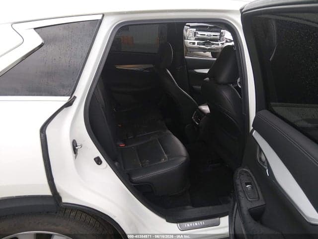 2019 INFINITI QX50 ESSENTIAL 8