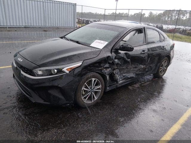 2023 KIA FORTE LXS 2