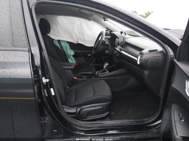 2023 KIA FORTE LXS 5