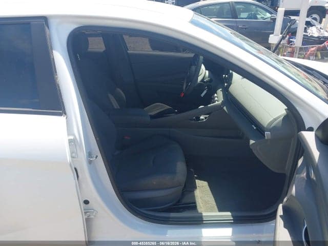 2024 HYUNDAI ELANTRA SE 5